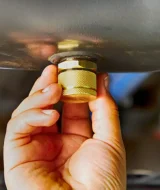 Oil draining image